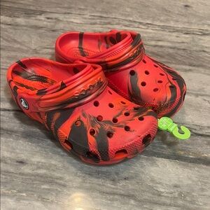 Kids Red and Black marbles Crocs size J1